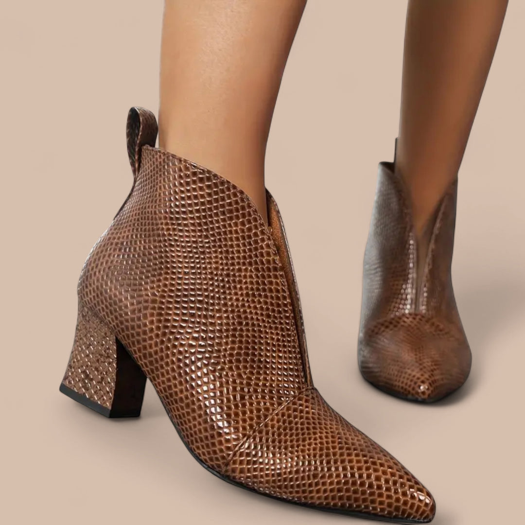 Ruth & Eleanor™ | Women's Pointed-Heeled Boot